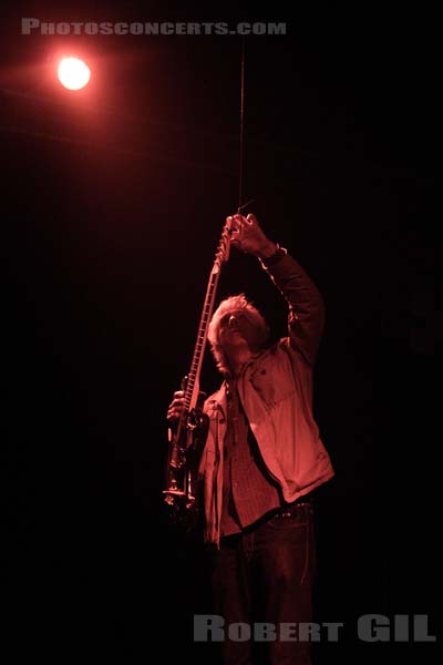 LEE RANALDO - 2011-05-08 - PARIS - Point Ephemere - 